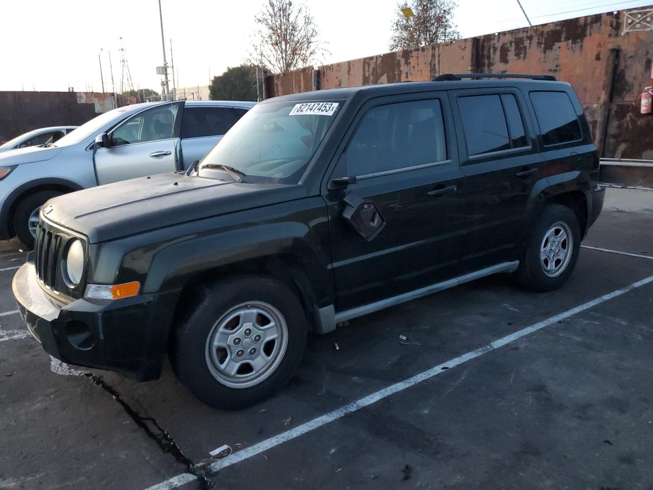 jeep liberty (patriot) 2010 1j4nt2gb6ad558276