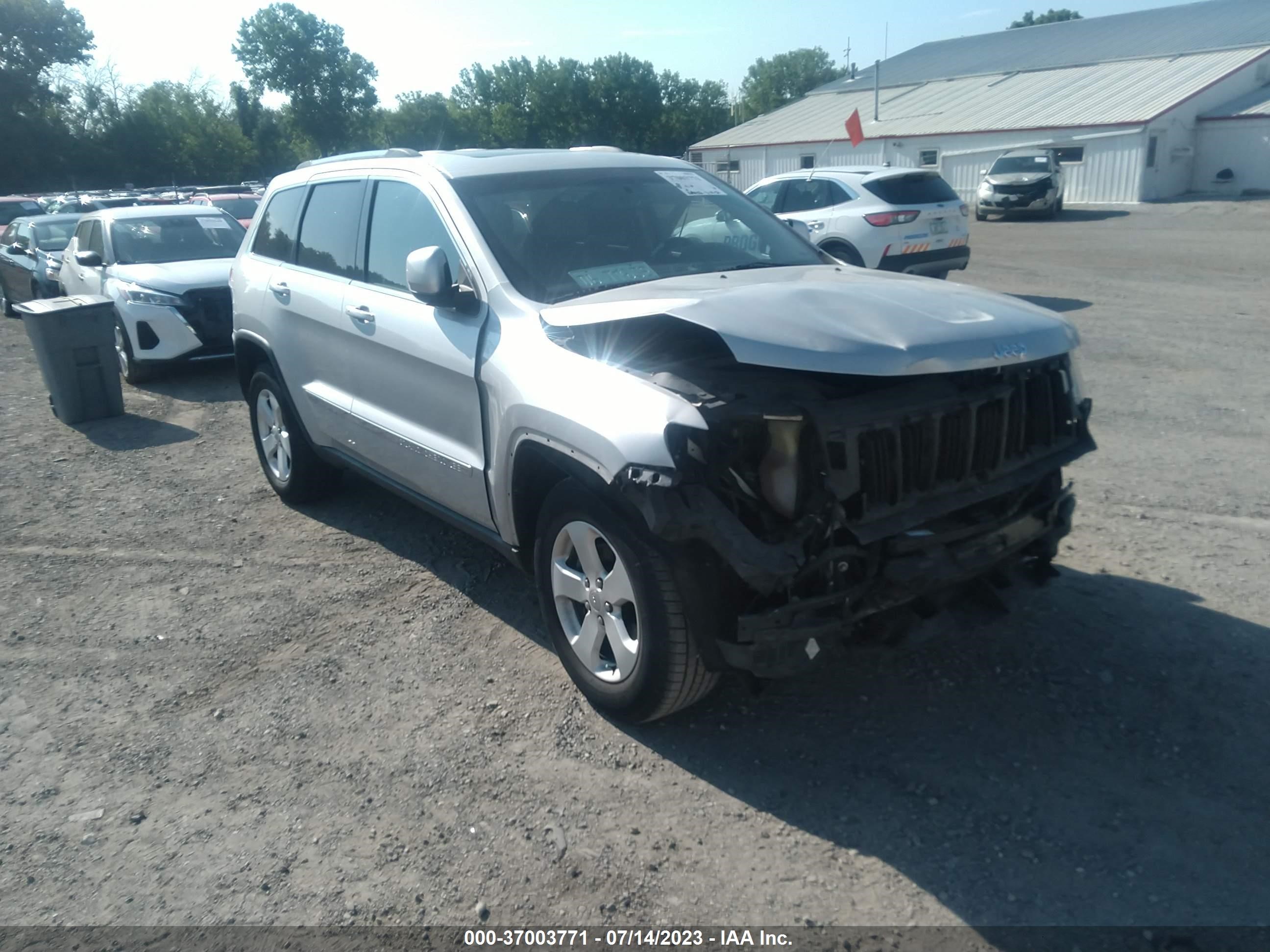 jeep grand cherokee 2011 1j4rr4gg5bc681100