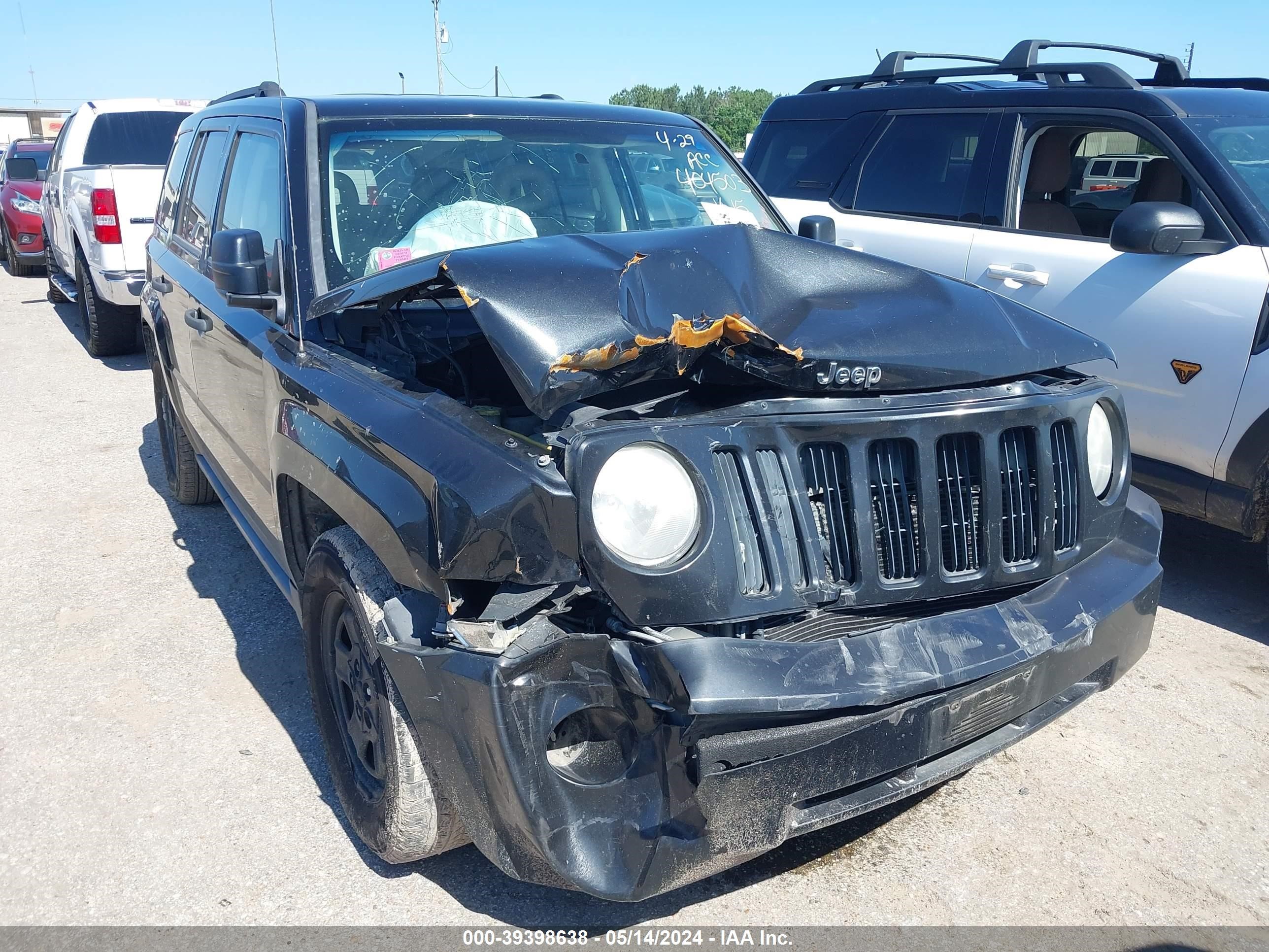 jeep liberty (patriot) 2008 1j8ft28w78e519611