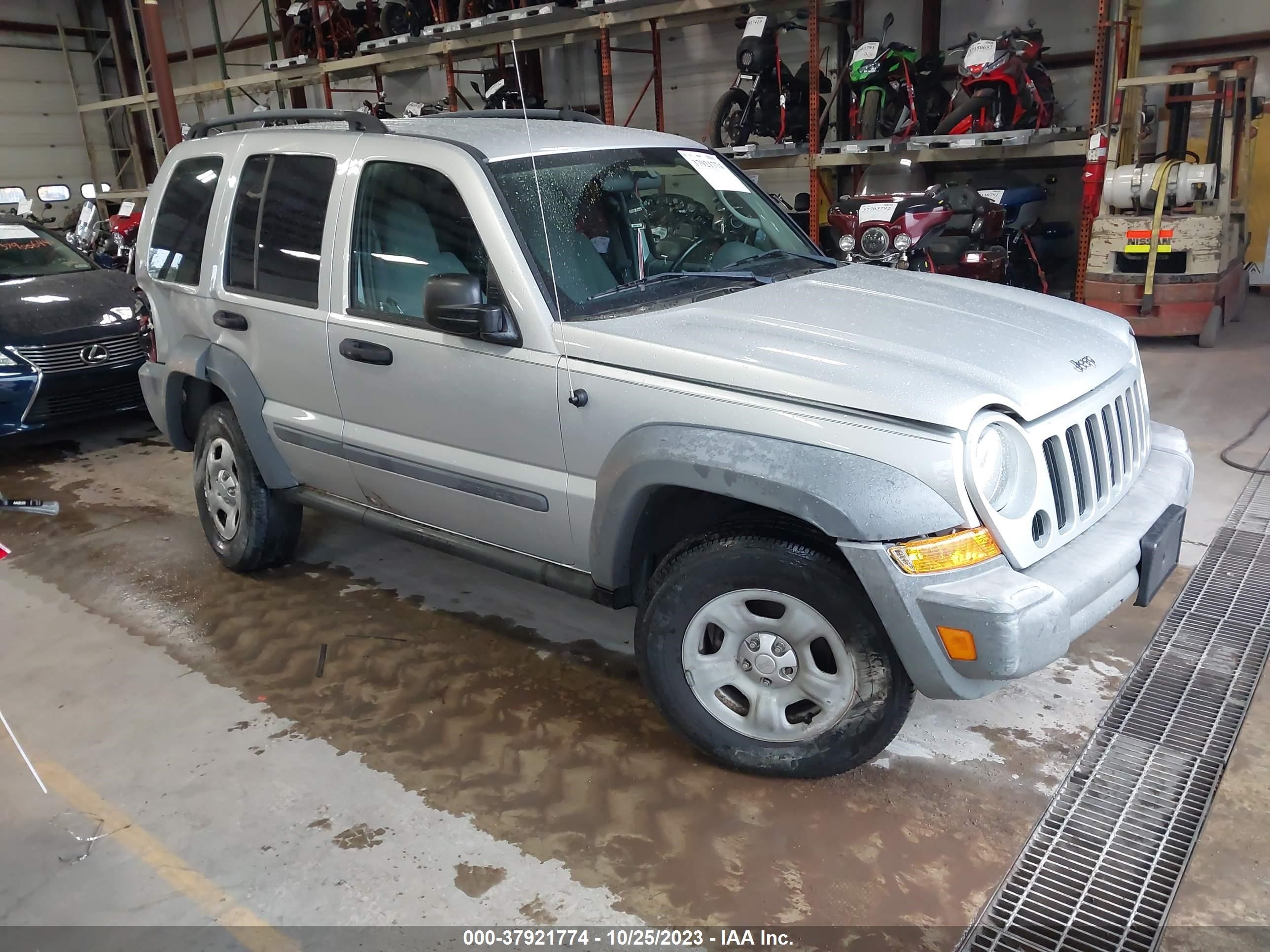 jeep liberty (north america) 2005 1j8gl48k15w713893