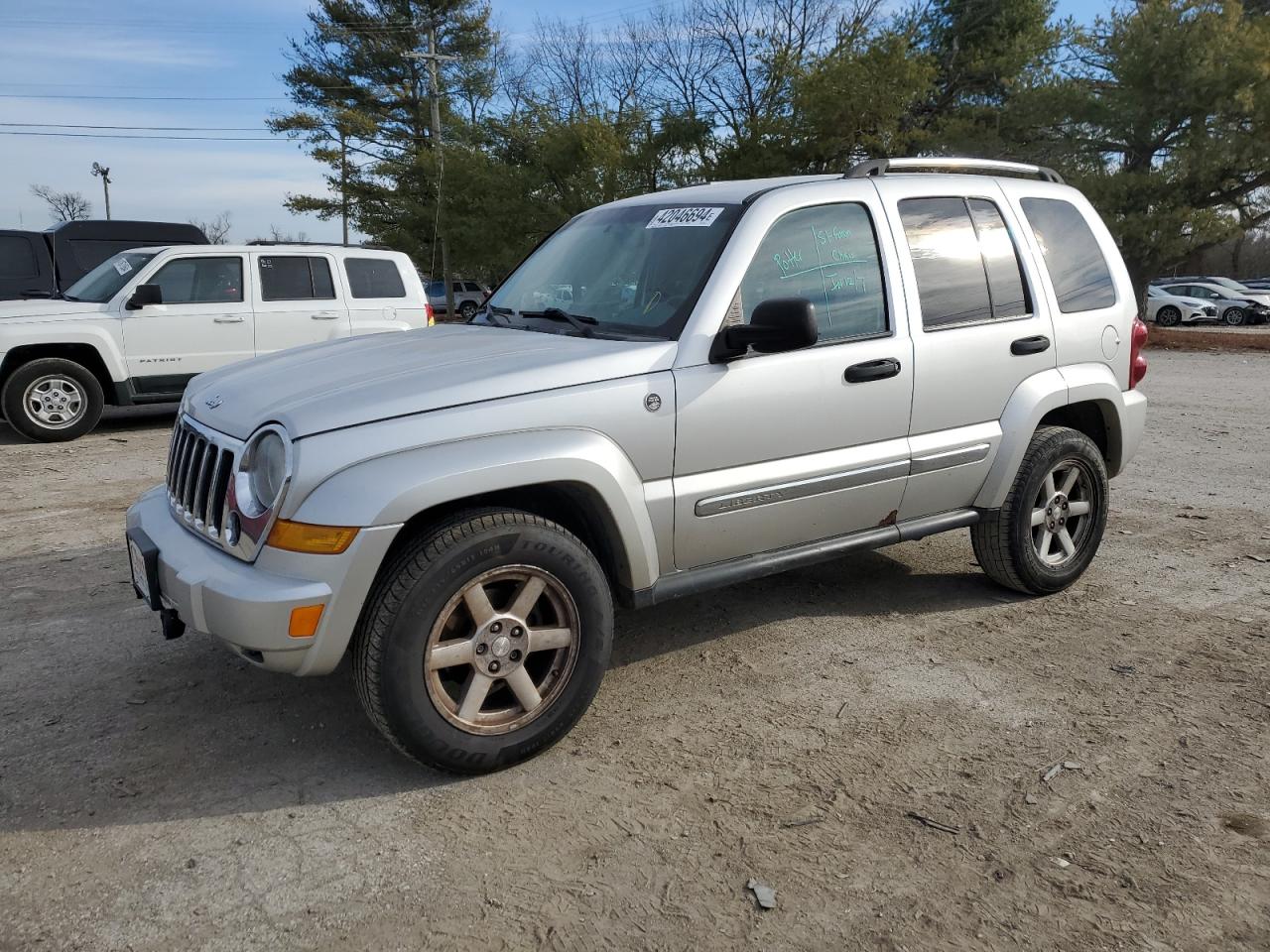 jeep liberty (north america) 2007 1j8gl58kx7w638426