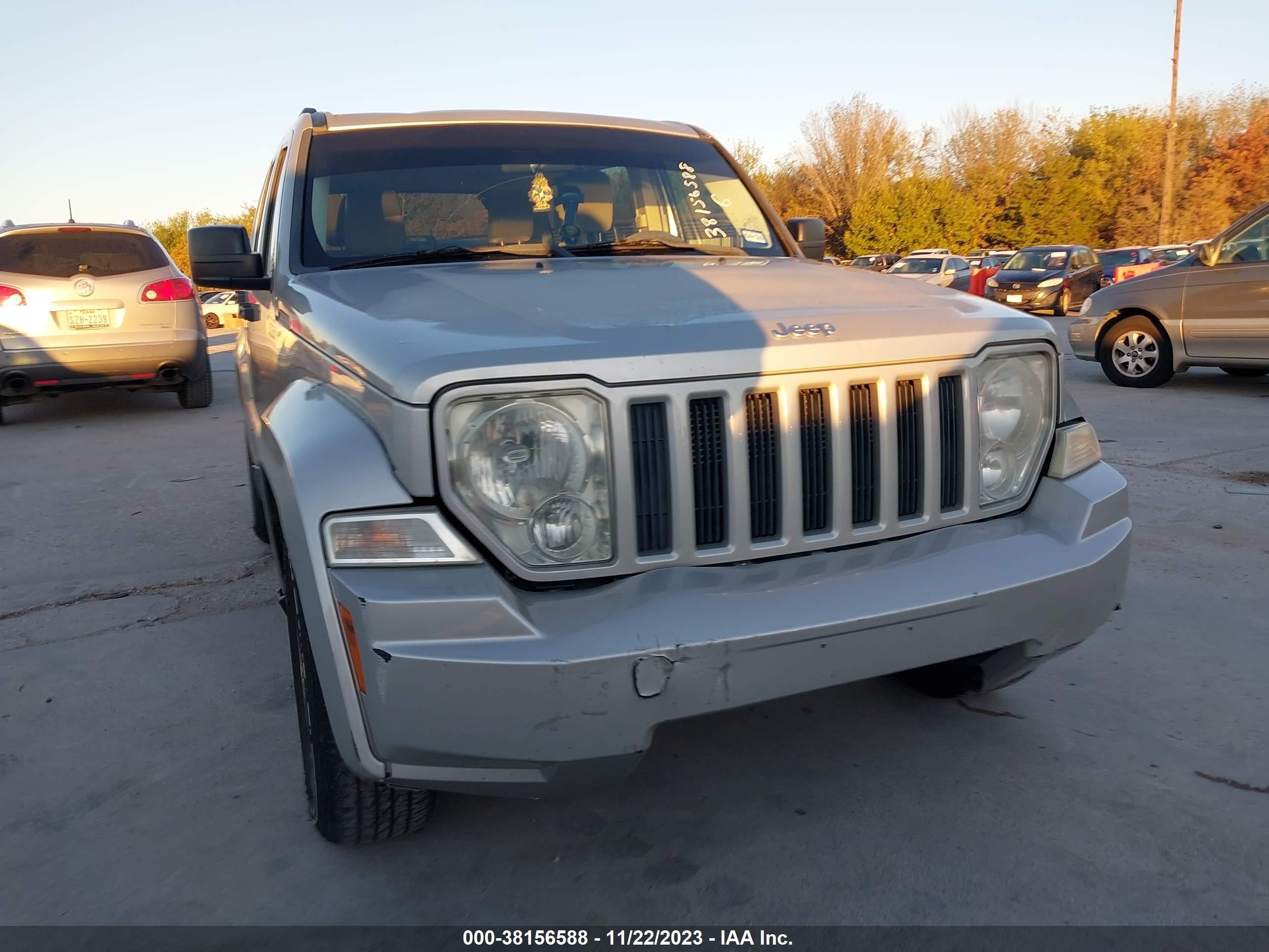 jeep liberty (north america) 2008 1j8gn28k38w133001