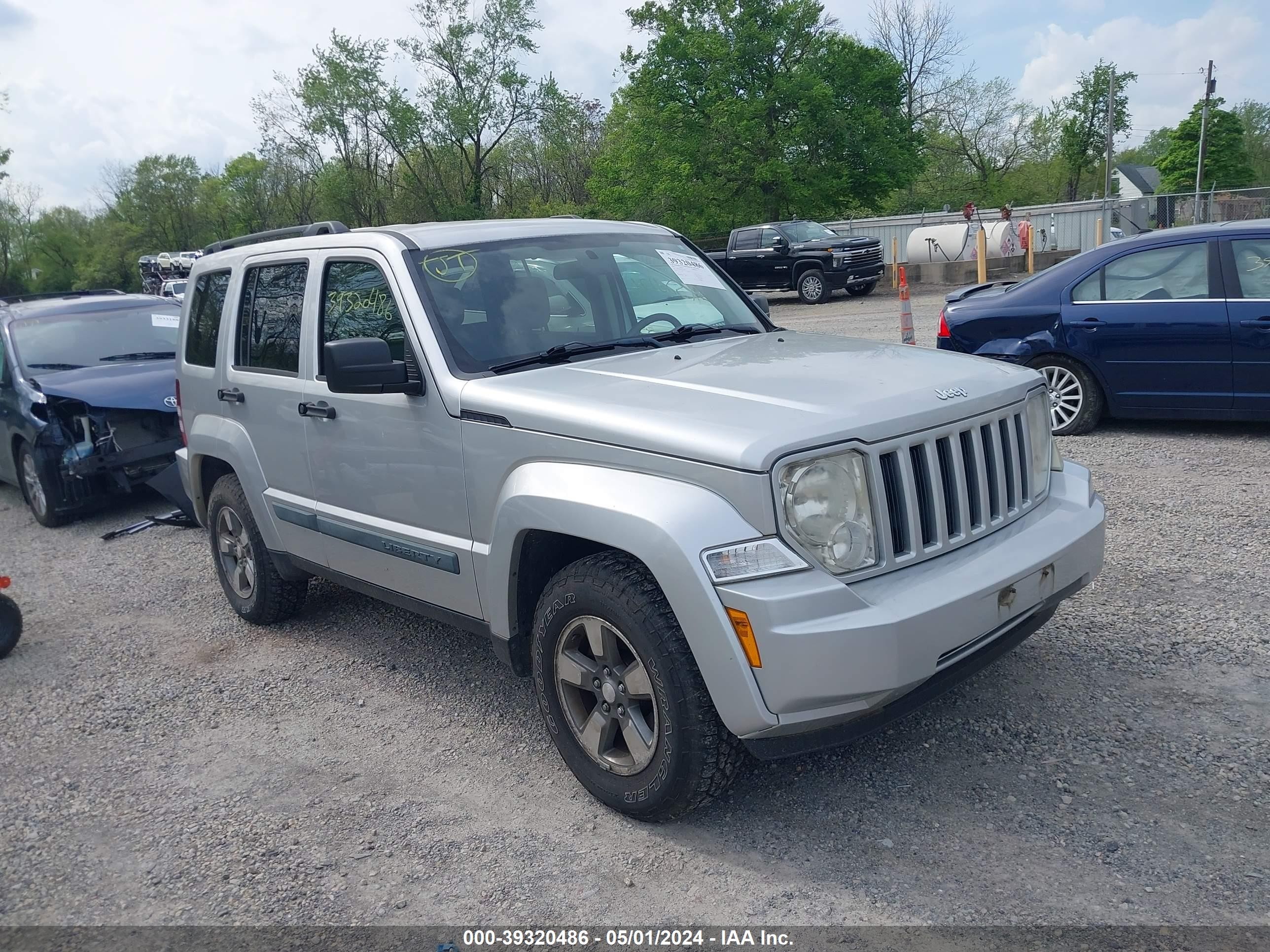 jeep liberty (north america) 2008 1j8gn28k58w212329