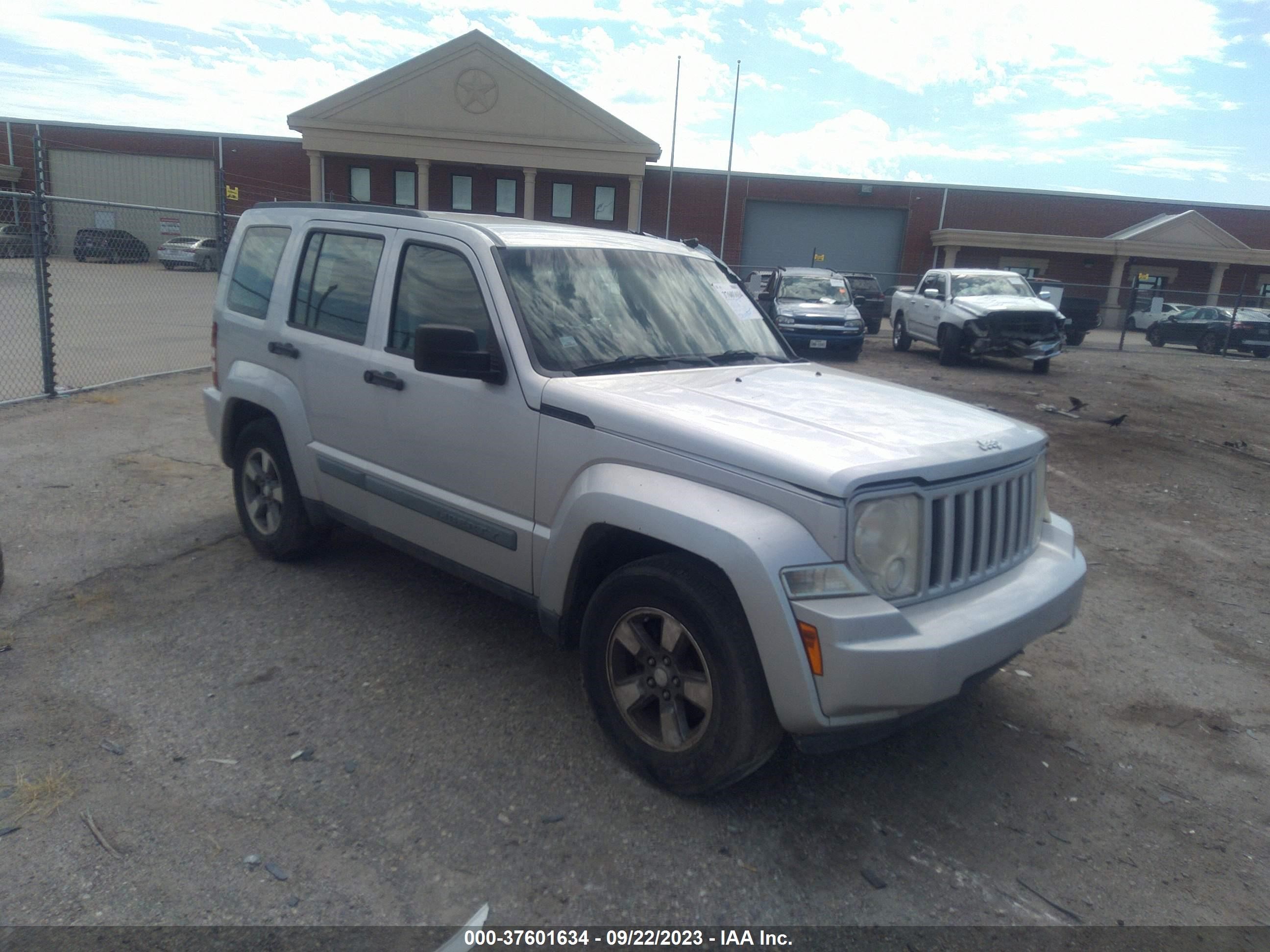 jeep liberty (north america) 2008 1j8gp28k28w215909