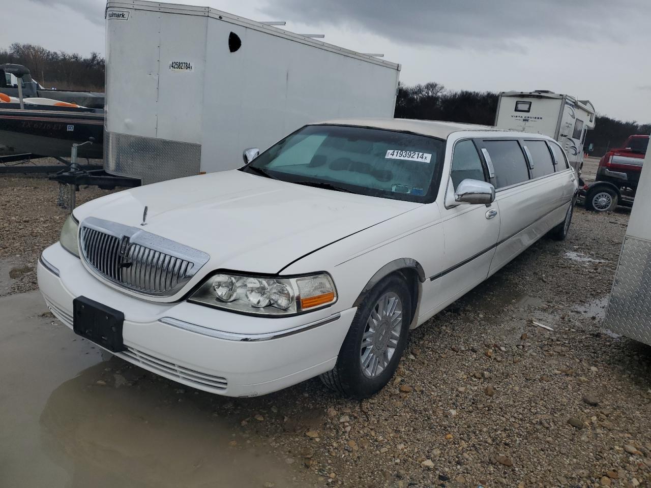 lincoln town car 2005 1l1fm88w75y646082