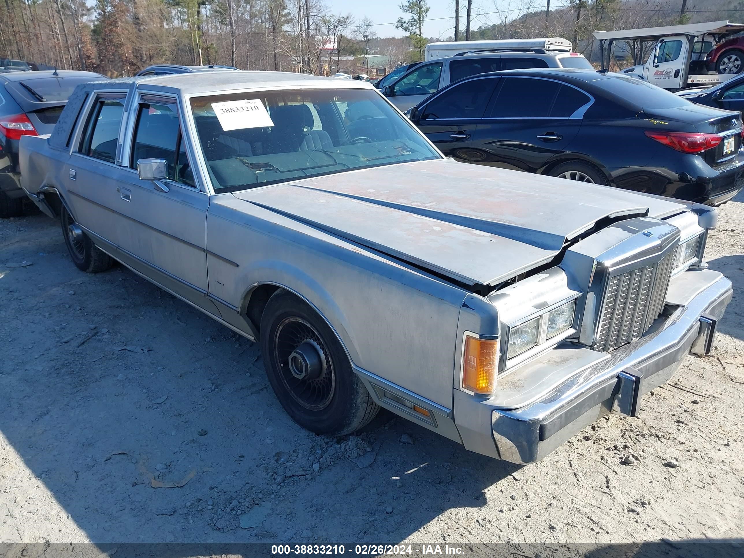 lincoln town car 1989 1lnbm81f6ky794811