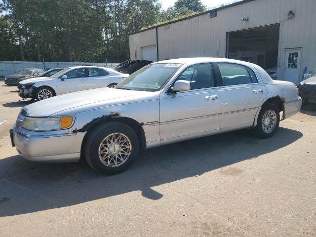 lincoln town car s 1999 1lnfm82w6xy605954