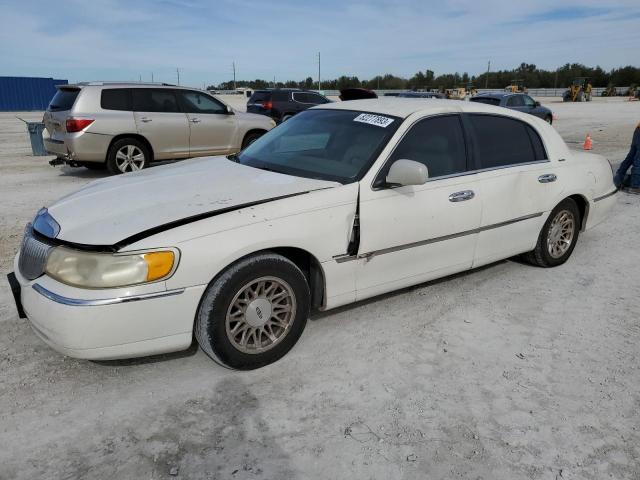 lincoln towncar 1999 1lnfm82w8xy602750