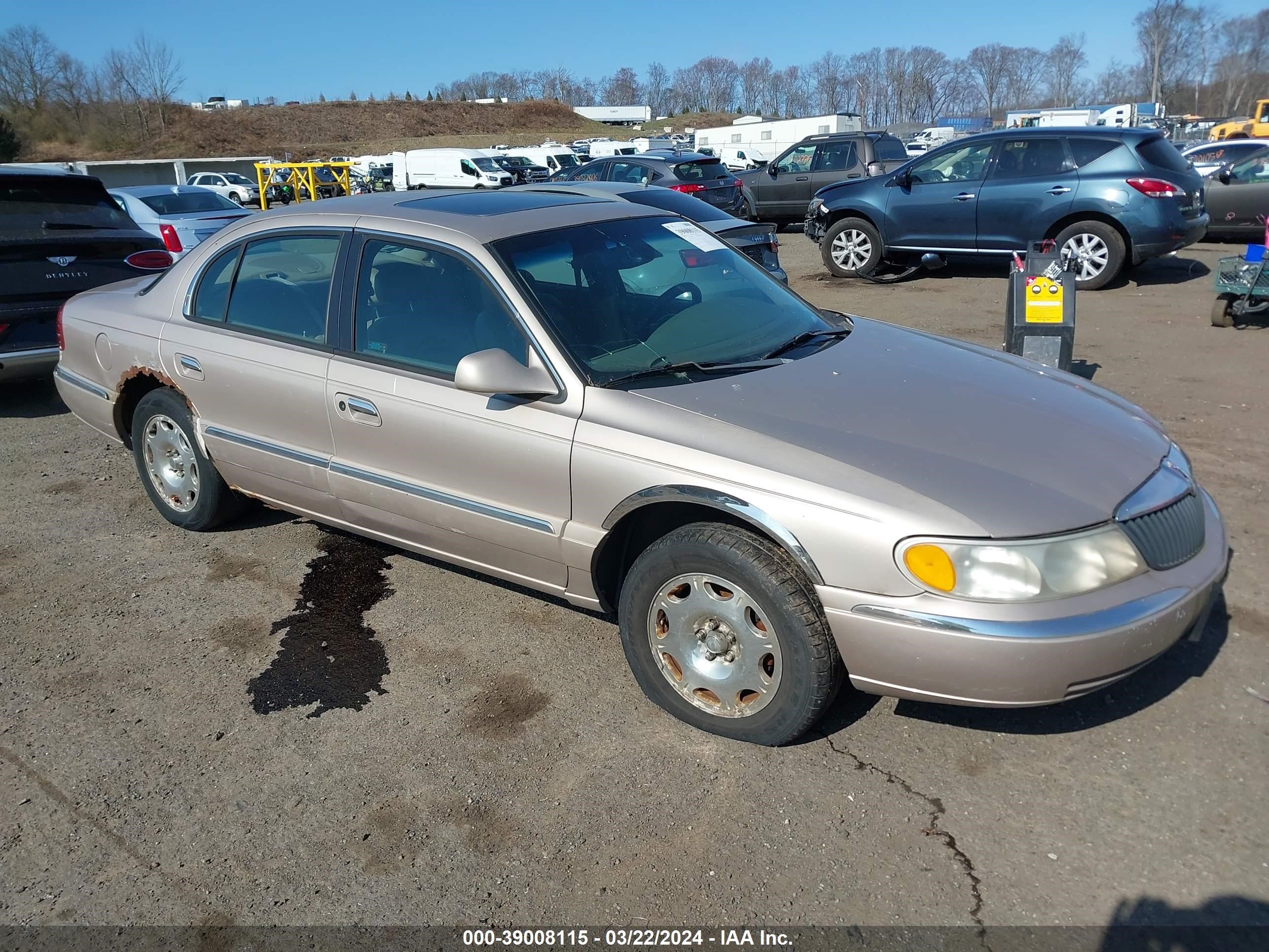 lincoln continental 1998 1lnfm97v9wy647748