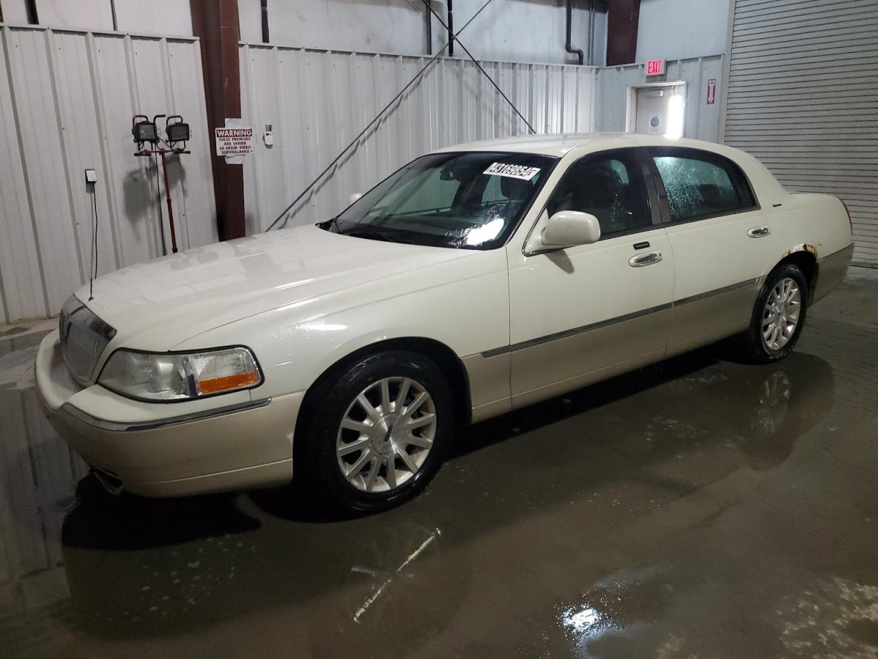 lincoln town car 2006 1lnhm81v06y617114