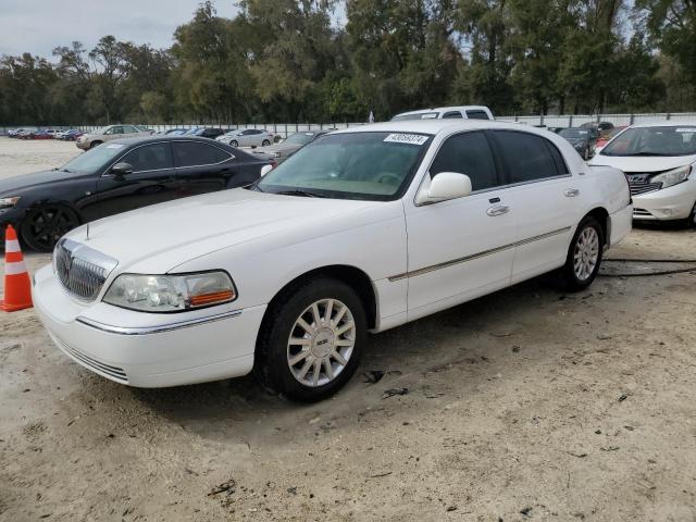 lincoln towncar 2007 1lnhm81v87y602376