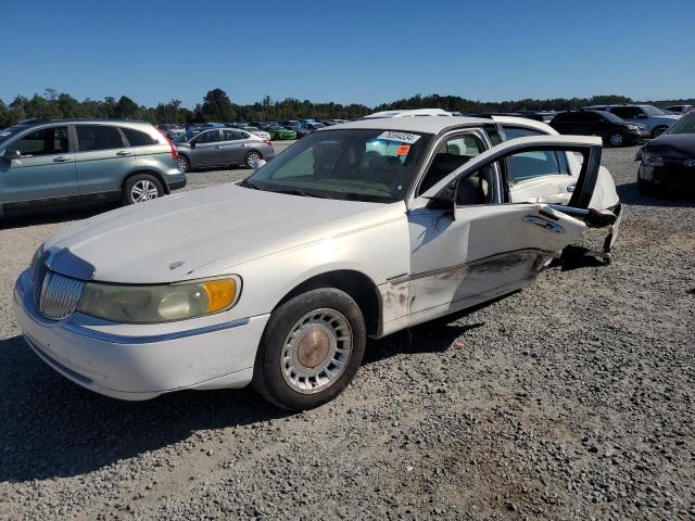 lincoln town car e 2002 1lnhm81w02y656675