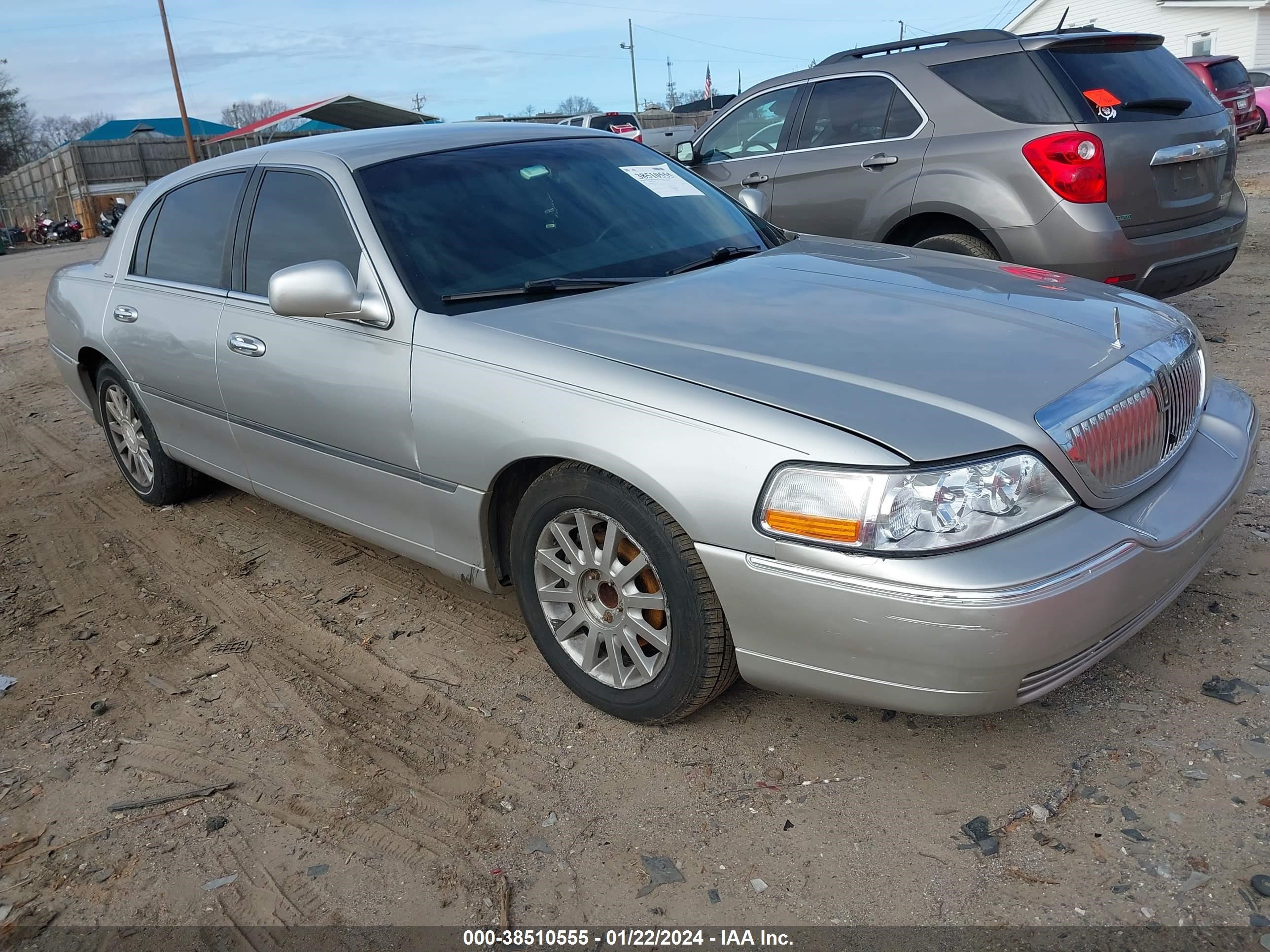 lincoln town car 2006 1lnhm81w16y630155