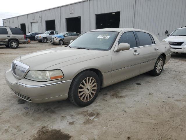 lincoln town car e 2004 1lnhm81w24y655840