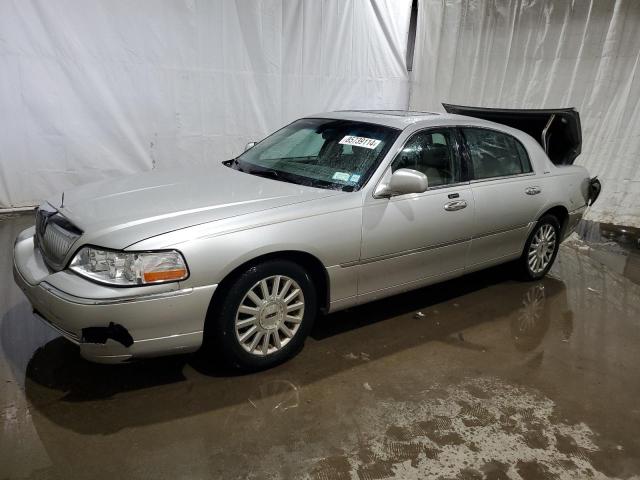 lincoln town car e 2004 1lnhm81w24y665543