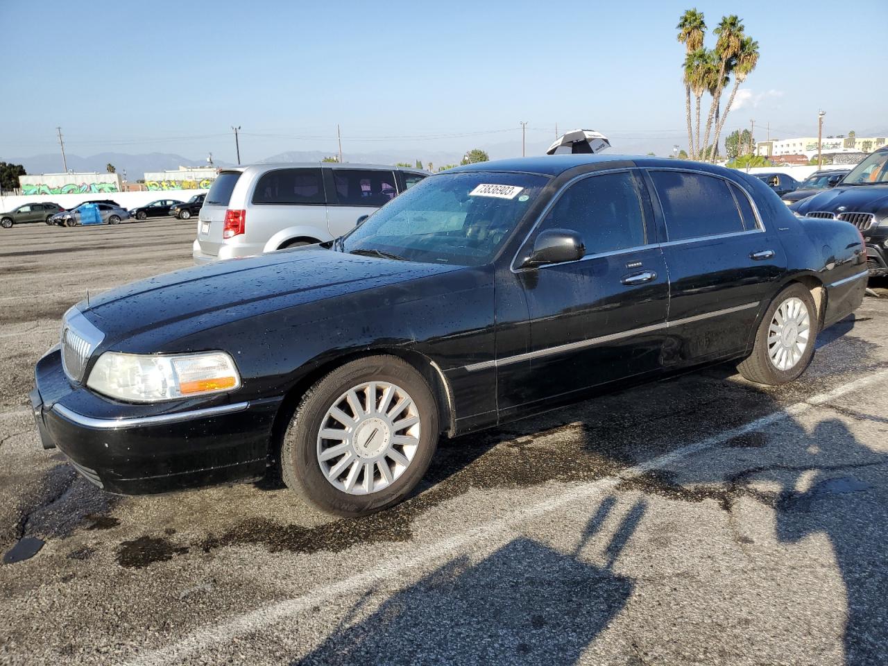 lincoln town car 2005 1lnhm81w25y667004