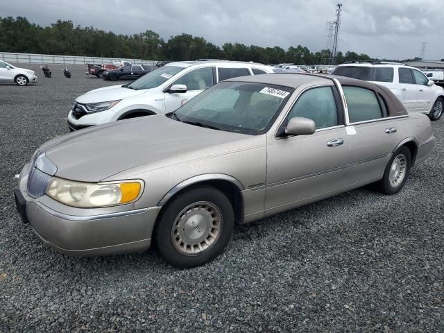 lincoln town car e 1999 1lnhm81w2xy648066