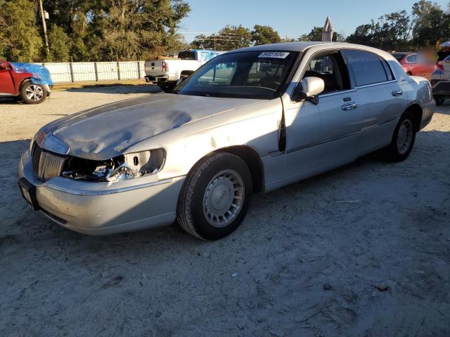 lincoln town car e 2001 1lnhm81w31y658886