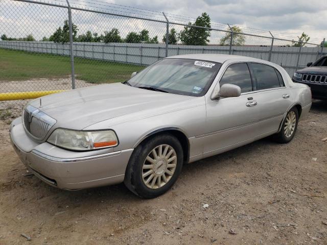 lincoln town car e 2004 1lnhm81w34y611538