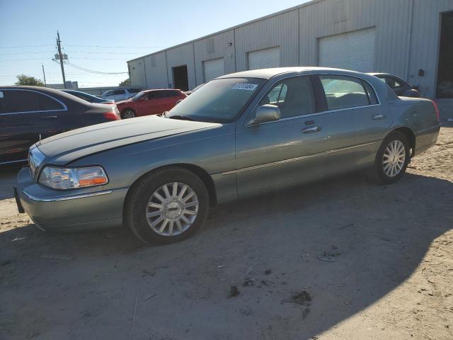 lincoln town car e 2004 1lnhm81w34y667253