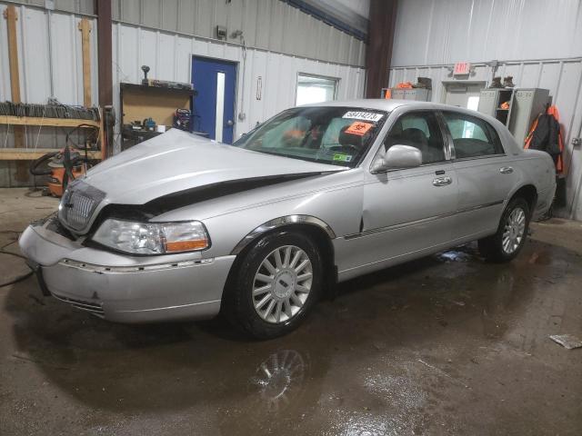 lincoln town car 2005 1lnhm81w35y604008