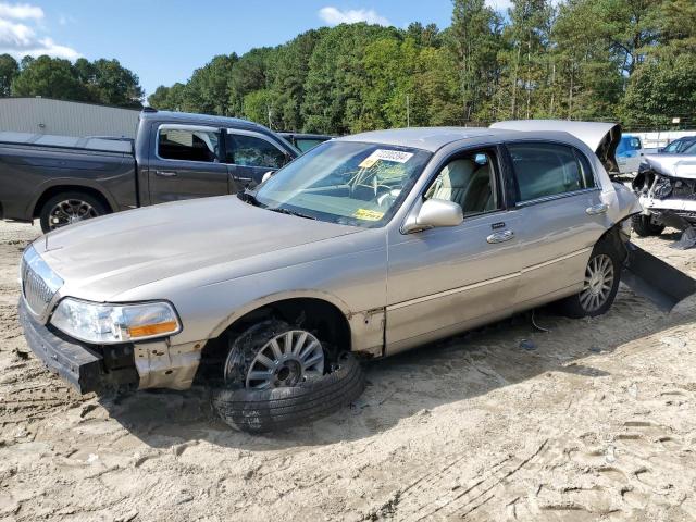 lincoln town car e 2003 1lnhm81w43y704017