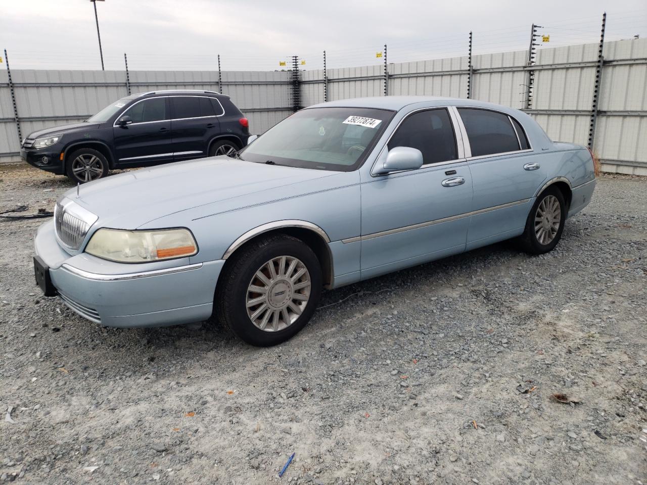 lincoln town car 2005 1lnhm81w45y622503