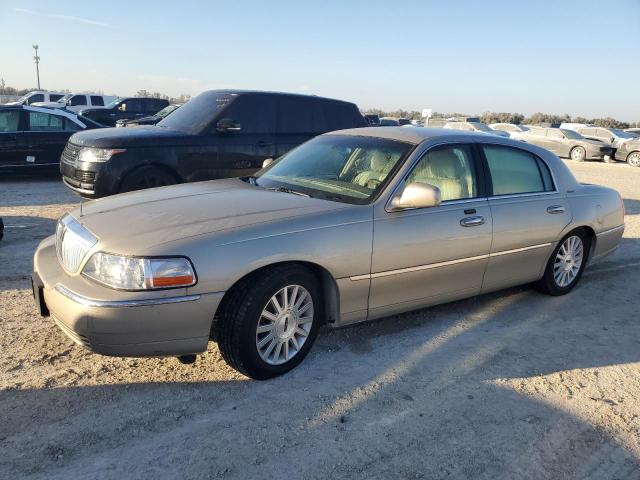 lincoln town car e 2004 1lnhm81w74y629461