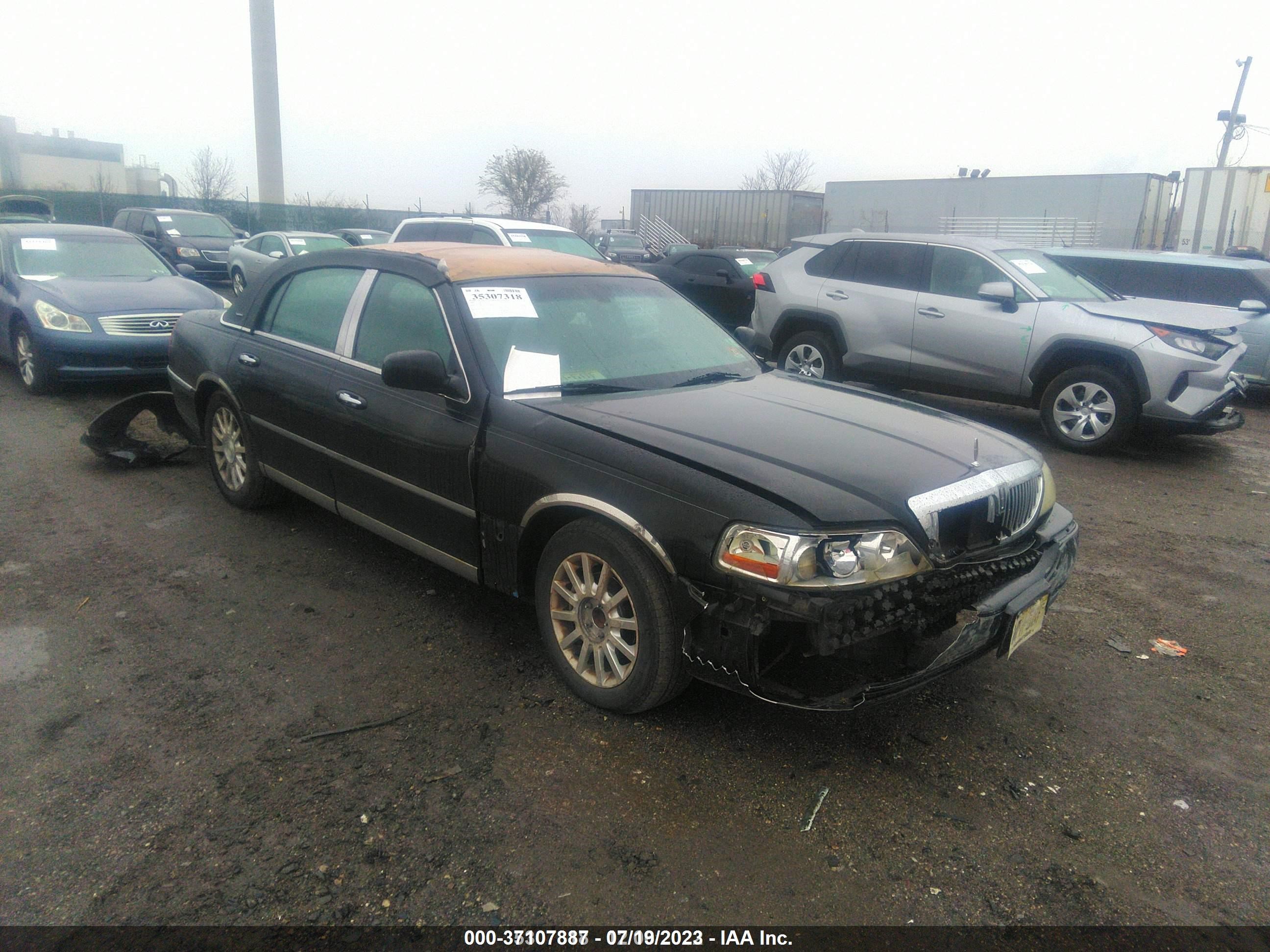 lincoln town car 2006 1lnhm81w76y633397