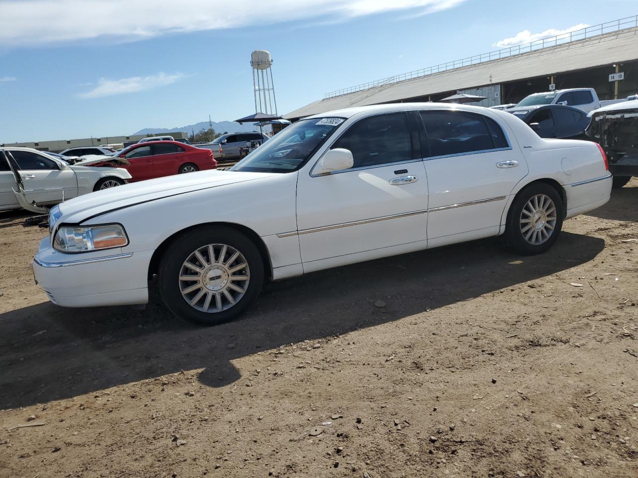 lincoln town car 2003 1lnhm81w83y618676