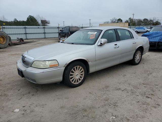 lincoln towncar 2003 1lnhm81w83y640564