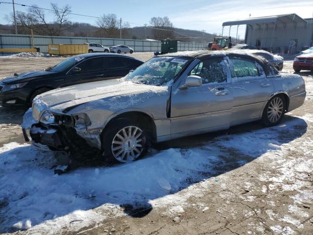 lincoln towncar 2004 1lnhm81w94y617523