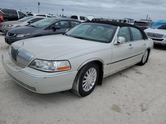 lincoln town car e 2004 1lnhm81w94y677804