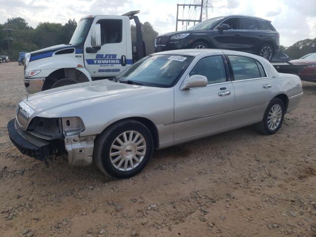 lincoln town car e 2004 1lnhm81w94y682713