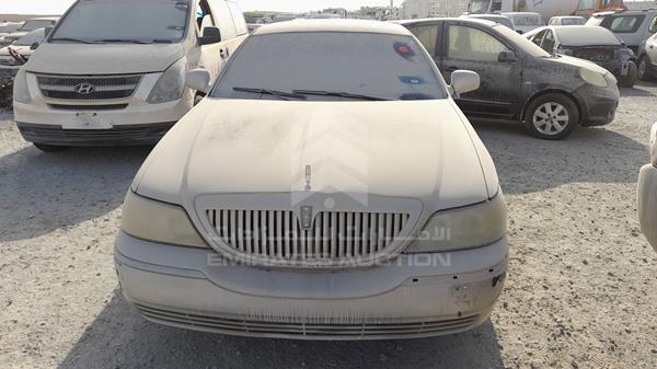 lincoln town car 2005 1lnhm81w95y666576