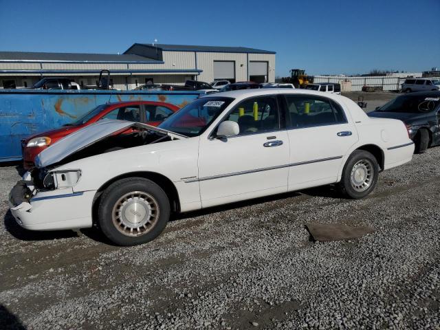 lincoln town car e 2002 1lnhm81wx2y667652