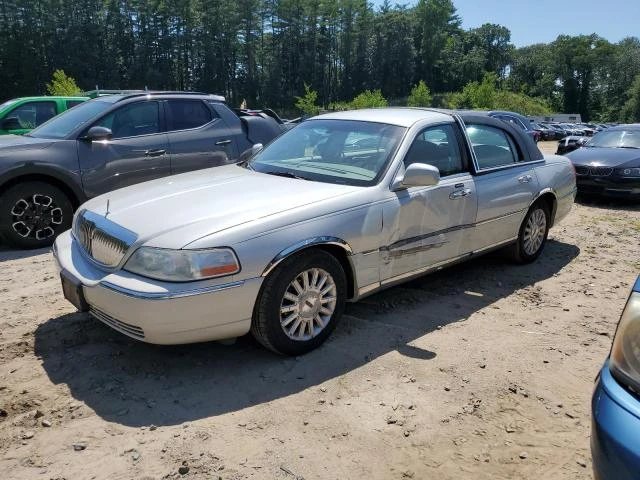 lincoln town car e 2004 1lnhm81wx4y672238