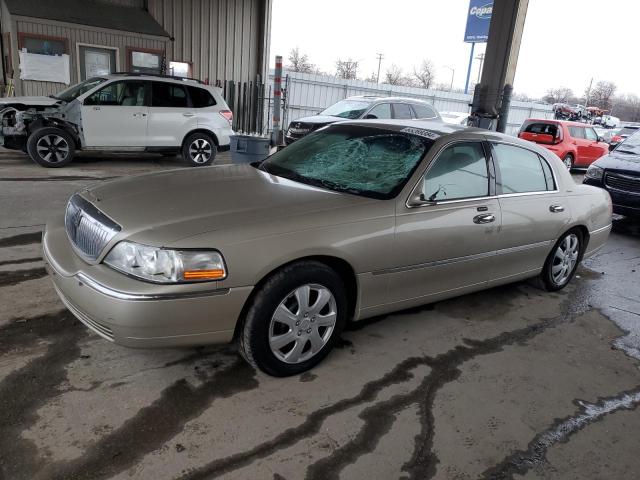 lincoln town car e 2004 1lnhm81wx4y688522