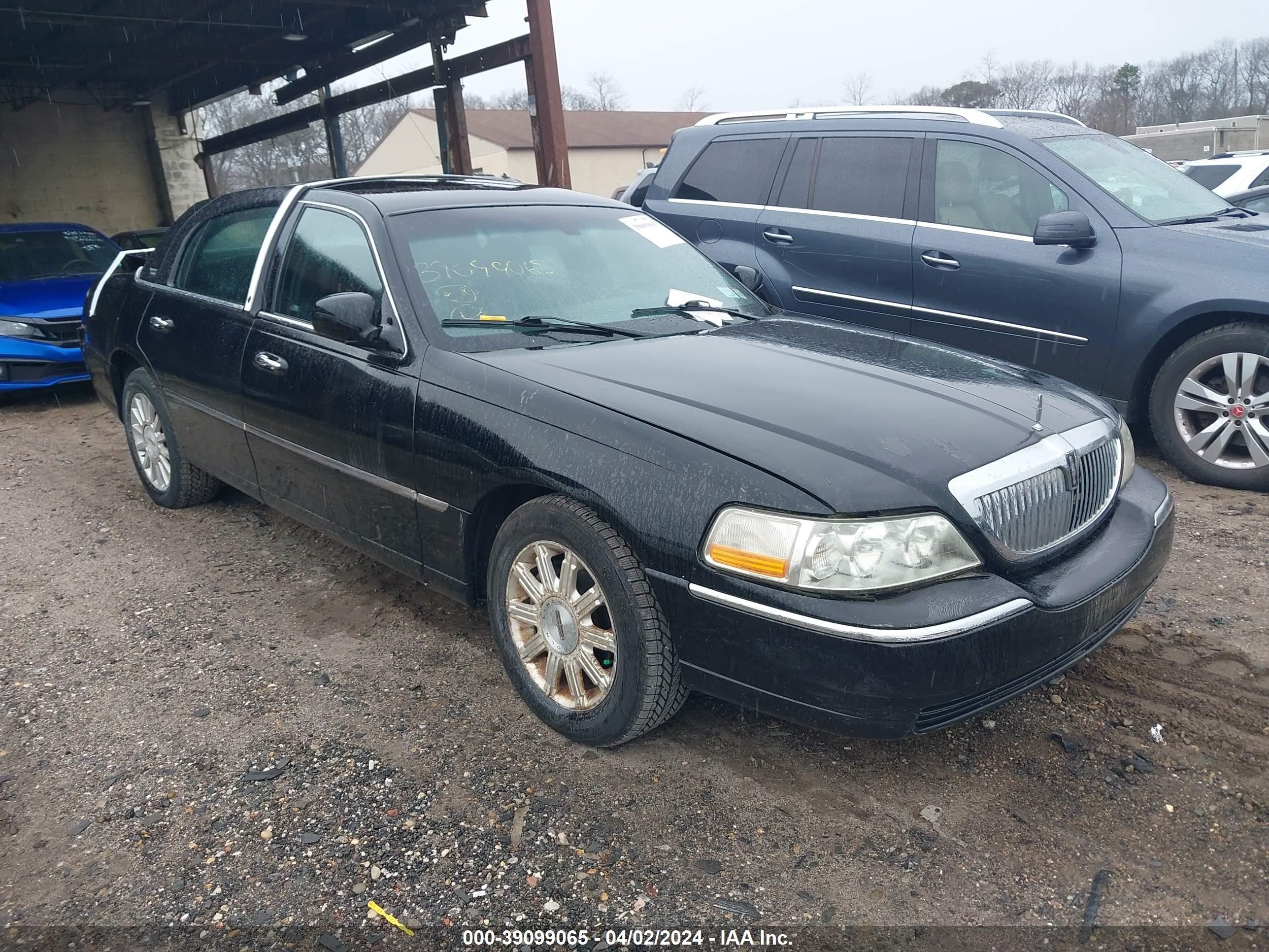 lincoln town car 2006 1lnhm82v06y614695