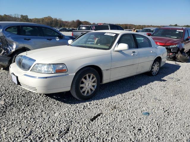 lincoln town car s 2007 1lnhm82v57y621174