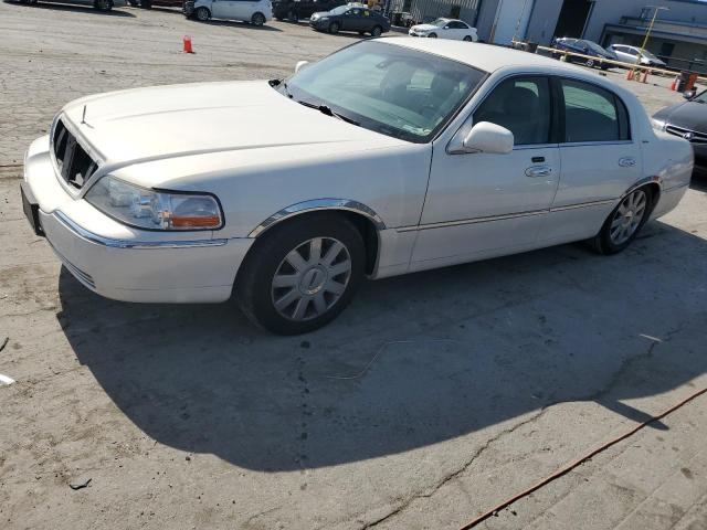 lincoln towncar 2003 1lnhm82w13y602401