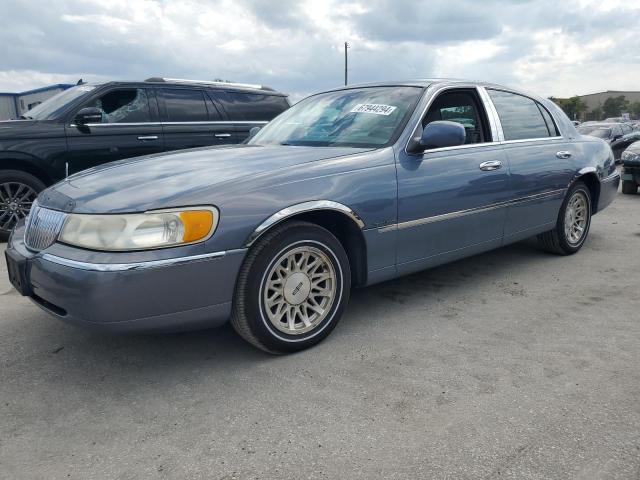 lincoln town car s 1999 1lnhm82w1xy621794