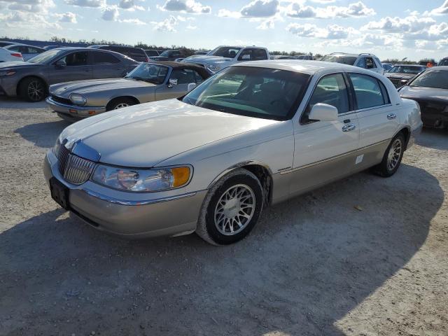 lincoln town car s 2001 1lnhm82w41y661617