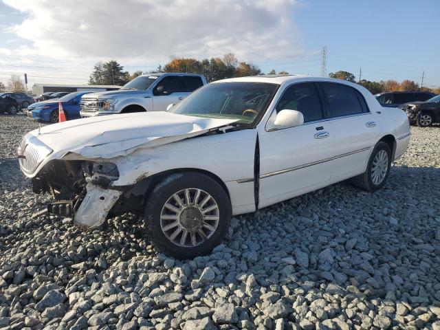 lincoln town car s 2005 1lnhm82w45y645391