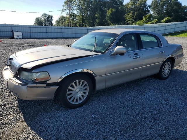 lincoln towncar 2003 1lnhm82w83y675183