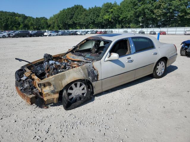 lincoln town car s 2005 1lnhm82w85y661979