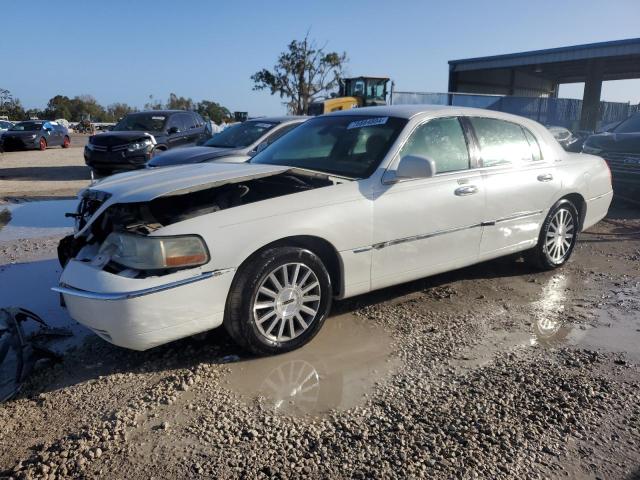 lincoln town car s 2003 1lnhm82wx3y670955