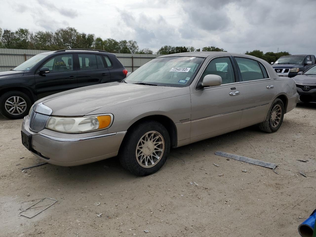 lincoln town car 2000 1lnhm82wxyy940421