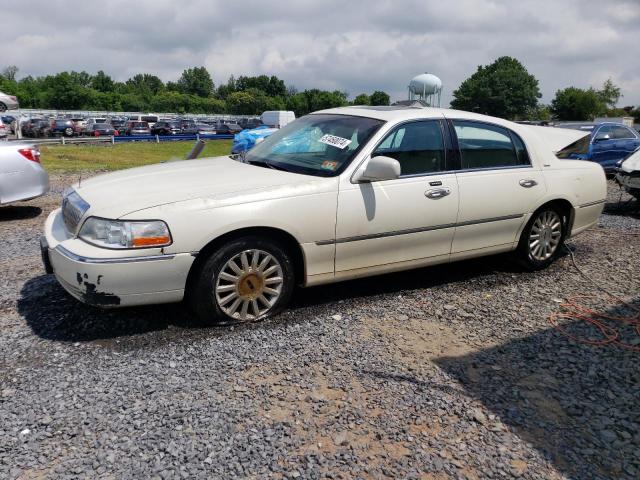 lincoln towncar 2004 1lnhm83w04y687490