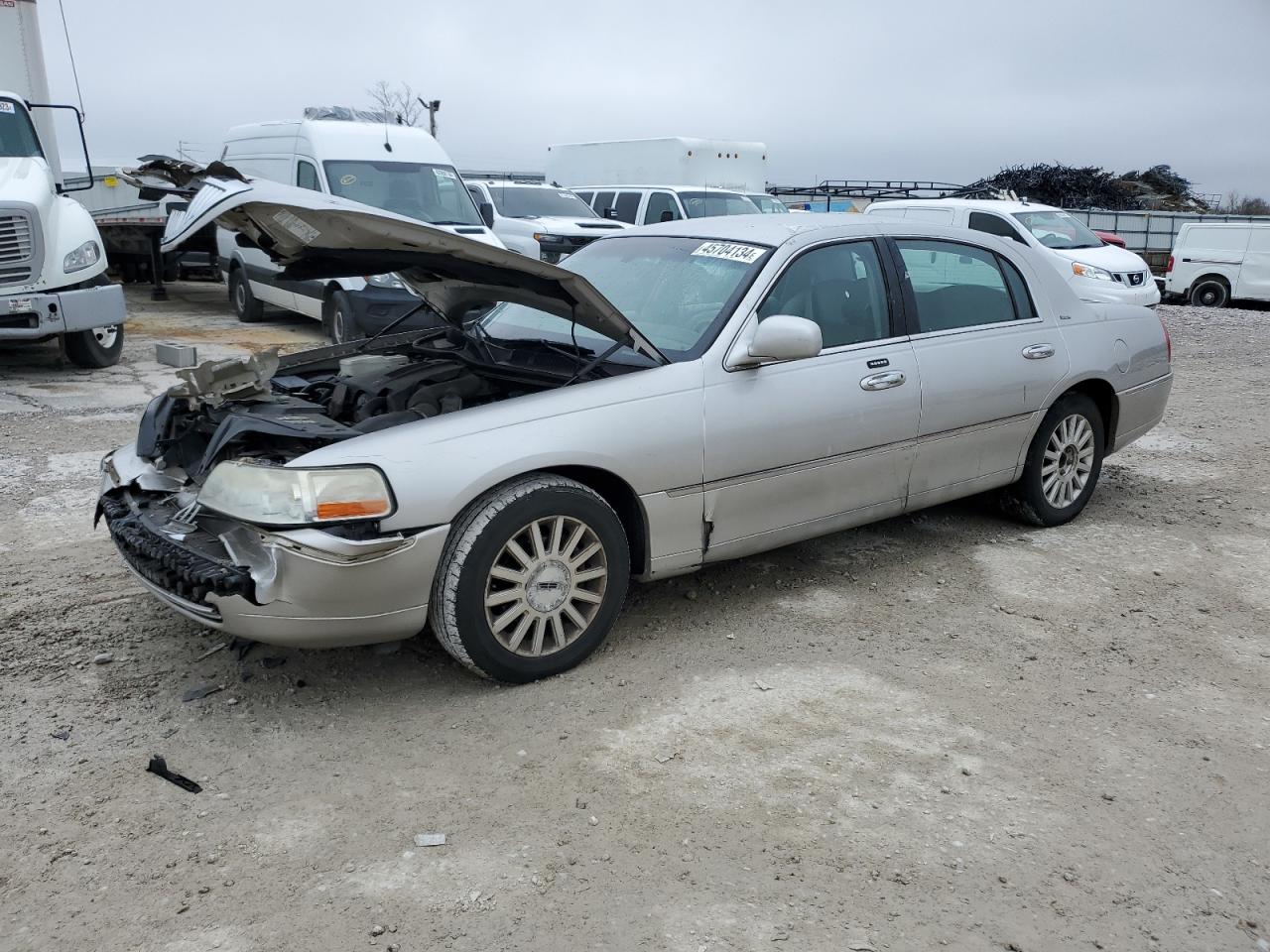 lincoln town car 2004 1lnhm83w14y623782